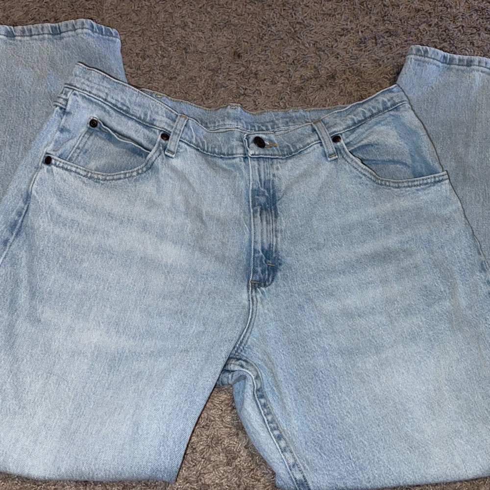 Men’s Wrangler Jeans size 36 X 30 light wash